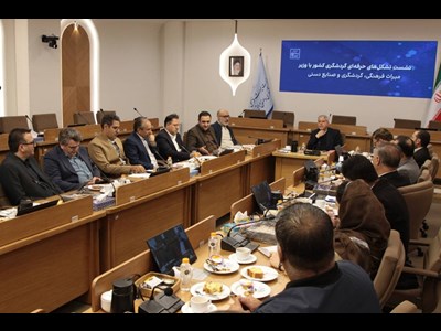 هر کسی که پرچم گردشگری ایران را بالا نگه دارد، مورد حمایت ماست