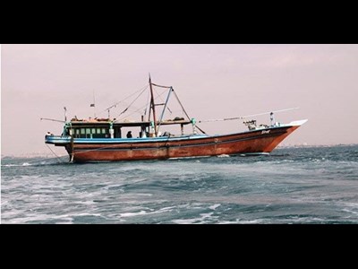 توقیف شناوری با 800 میلیارد ریال کالای قاچاق در بندر گناوه