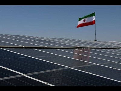 آغاز بهره‌برداری از یک نیروگاه خورشیدی سقفی-هیبریدی در تهران