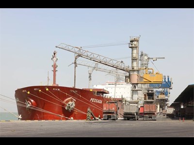 پهلوگیری پنجمین کشتی حامل گندم در بندر امام خمینی(ره) طی سال جاری