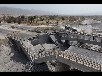 بازگشایی مسیر جایگزین محور رودان با تلاش شبانه‌روزی راهداران