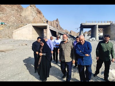 عملیات آواربرداری و ترمیم مسیرهای آسیب دیده هرمزگان بی وقفه ادامه دارد