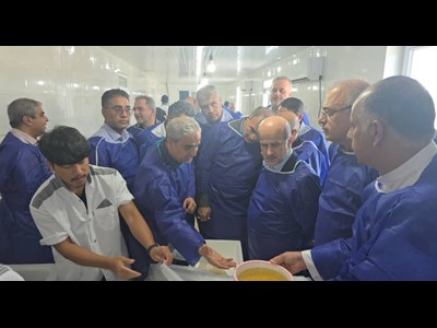 بازدید رئیس سازمان شیلات ایران از مرکز تکثیر میگوی مروارید شکیل قشم با حضور استاندار هرمزگان
