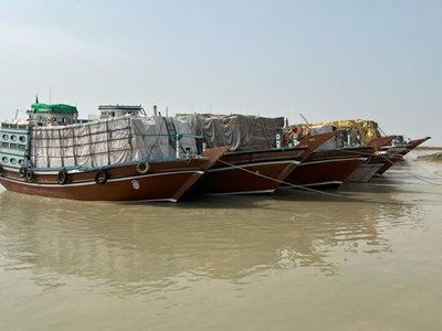 بهره‌مندی از ظرفیت بنادر کوچک و شناورهای سنتی جهت تامین کالاهای اساسی