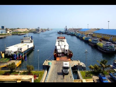 بندر باهنر هیچ آسیبی ندیده و فعالیت آن ادامه دارد