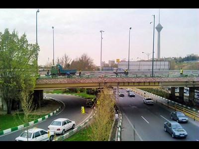 مقاوم سازی پل سواره رو بزرگراه هاشمی رفسنجانی- بلوار فرحزادی تکمیل شد