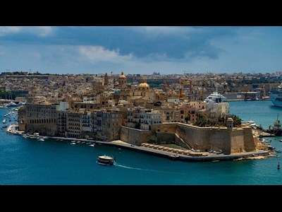 شکاف افکار عمومی بر سر هجوم مسافران خارجی