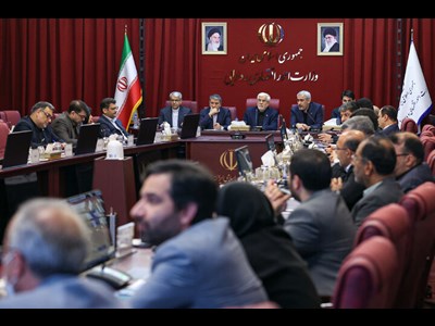 دانه درشت‌ها و فرار مالیاتی آفتی است که باید حتماً ریشه‌کن کرد