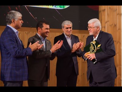 مدیرعامل بانک پاسارگاد عنوان ملی «فرد اثرگذار در تأمین مالی فناوری و نوآوری ایران» را دریافت کرد