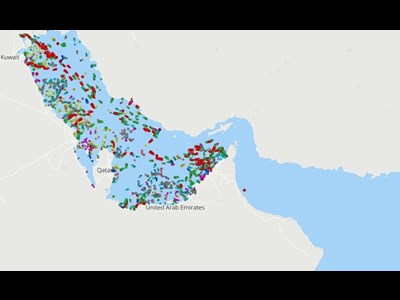 تنگه هرمز در سکون؛ خروج کشتی‌ها از خلیج فارس متوقف شد