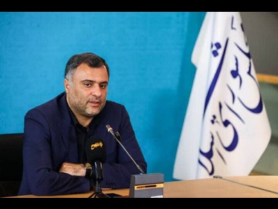 قوانین دست و پاگیر از پیش پای فعالان اقتصادی مناطق آزاد برداشته شود