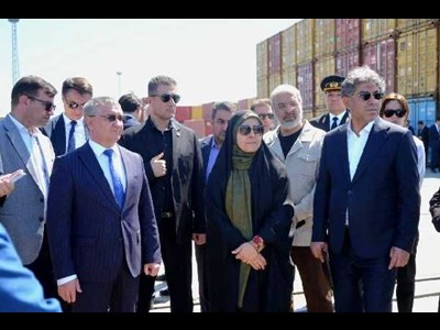 وزیر راه و شهرسازی از بنادر آکتائو و کوریک قزاقستان بازدید کرد