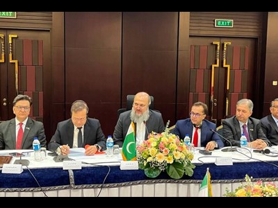 آمادگی اسلامآباد برای گسترش همکاریهای اقتصادی، فنی و منطقهای با تهران