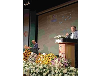 کتاب «غزلنوش» در تهران رونمایی شد