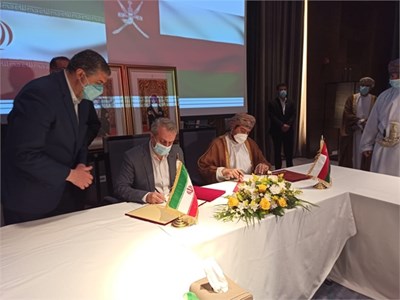 تفاهم نامه همکاری اقتصادی ایران و عمان امضا شد/ چابهار عامل تقویت تجارت دریایی ایران و عمان