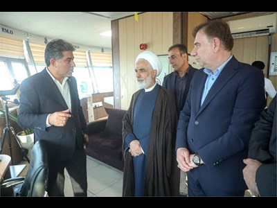 بازدید معاون حقوقی رئیسجمهور از بندر بوشهر