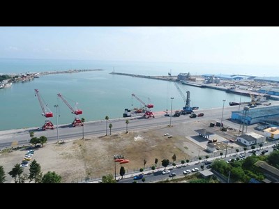 اشتغالزایی یکی از ظرفیتهای ایجاد بنادر خشک است