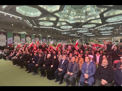 حضور وزیر راه و شهرسازی در مراسم یادبود شهدا و جانباختگان حوادث دی ماه