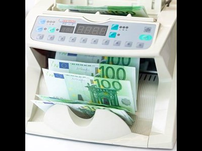توسعه چشمگیر خدمات ارزی بانک اقتصادنوین