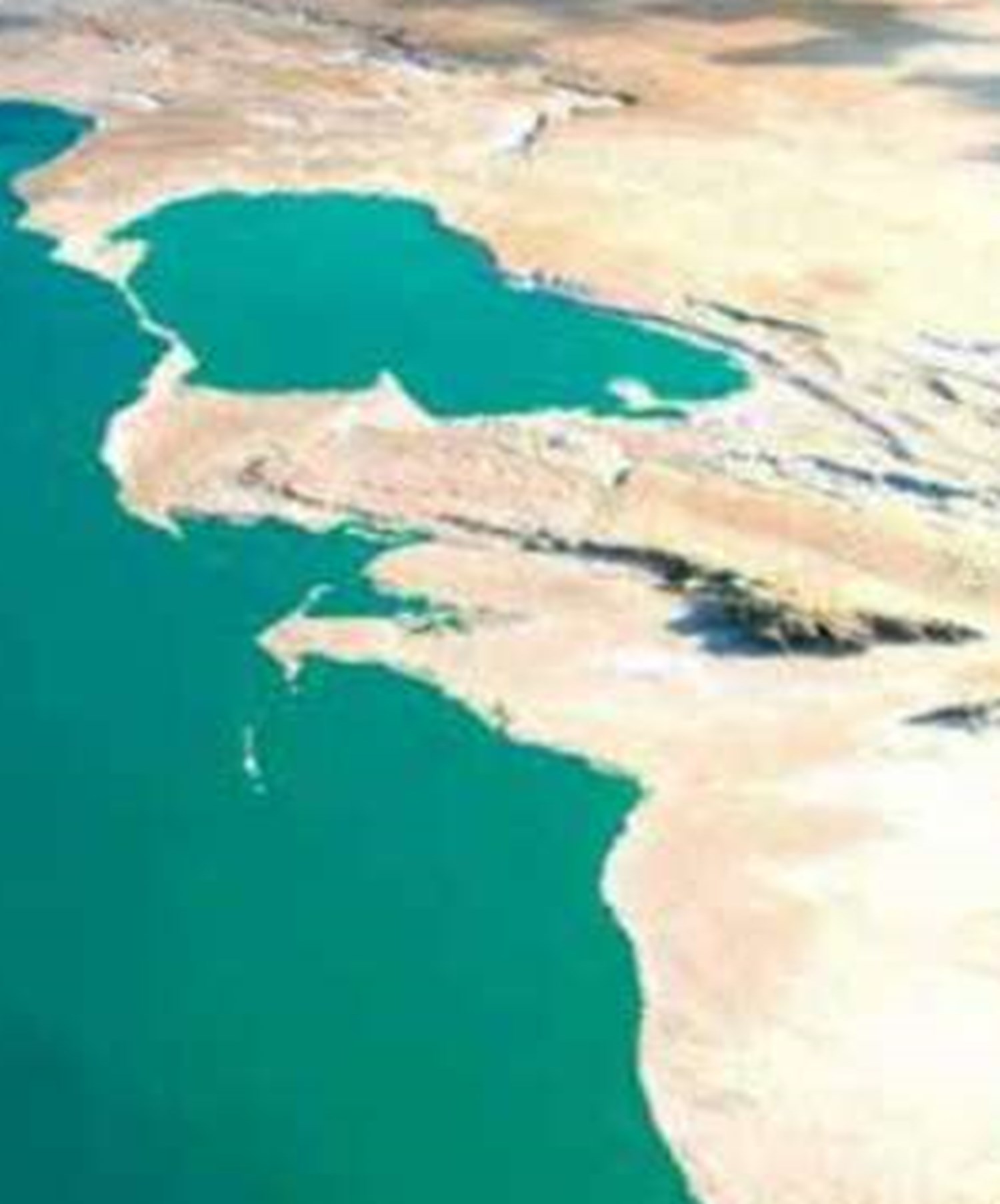 آغاز تعمیرات اساسی اسکله بنادر شهید بهشتی  و شهید کلانتری چابهار